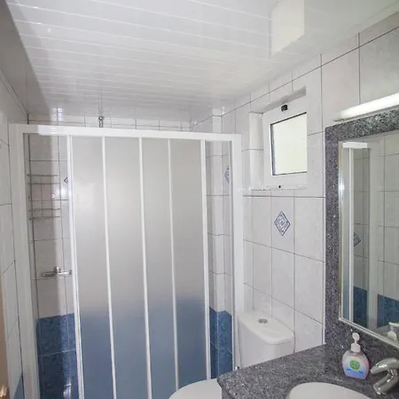 Dimosthenis Apartments Apartment